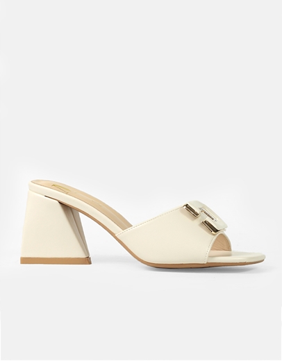 Εικόνα της Mules σε καρέ γραμμή με με φάσα και διακοσμητικό τοκά Πάγου