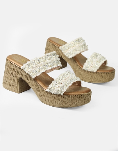 Εικόνα της Boho mules με διπλή φάσα από πέρλες Λευκό