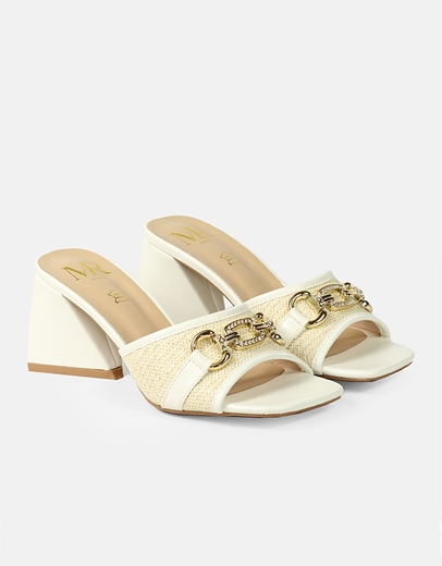 Εικόνα της Mules σε καρέ γραμμή με ψάθινη φάσα και αγκράφα Λευκό