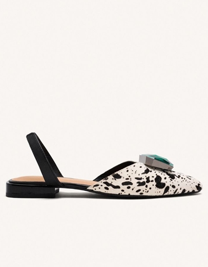 Εικόνα της Δερμάτινα γοβάκια open heel με διακοσμητική πέτρα Λευκό/Μαύρο