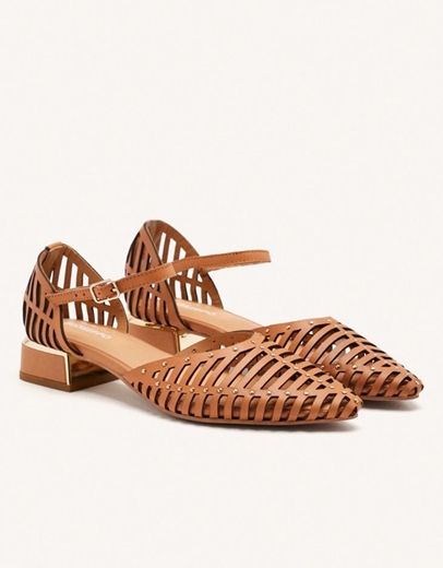 Εικόνα της Δερμάτινες γόβες με ανοίγματα και τρουκς Ταμπά