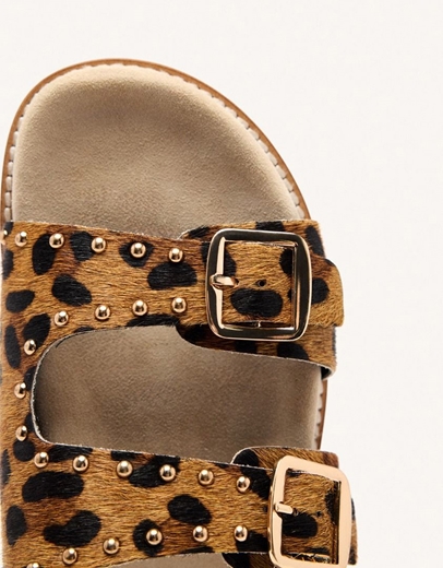 Εικόνα της Δερμάτινα σανδάλια flat με διπλή φάσα και print Λεοπάρ