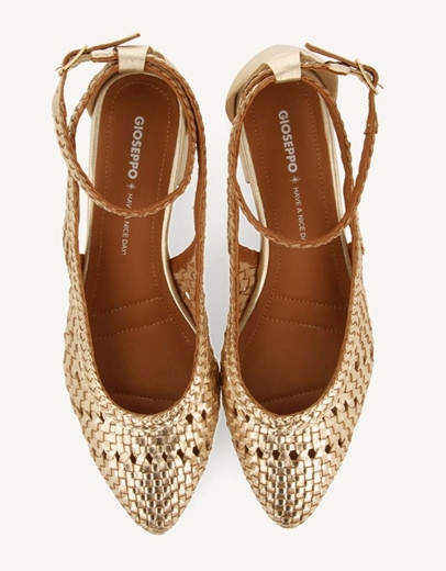 Εικόνα της Δερμάτινα γοβάκια με πλέξη και ανοίγματα Πλατίνα