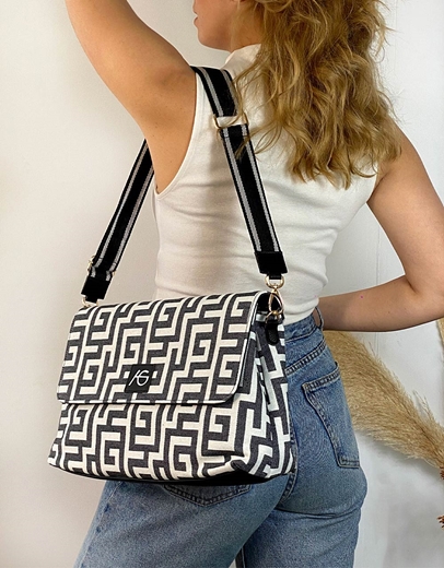 Εικόνα της Χειροποίητη τσάντα ώμου με μαίανδρο L Μαύρο