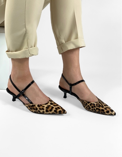 Εικόνα της Γόβες μυτερές Ελληνικής κατασκευής με λουράκι Λεοπάρ