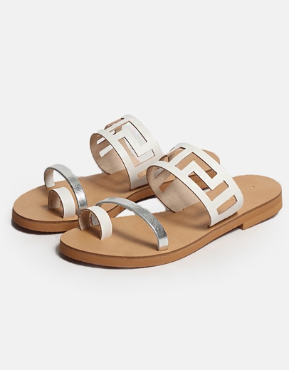 Εικόνα της Δερμάτινα σανδάλια με μαίανδρο Λευκό