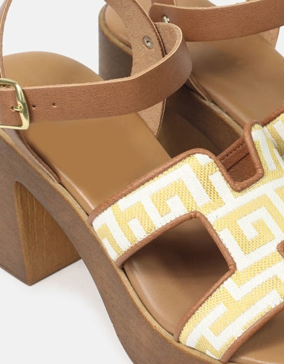 Εικόνα της Δερμάτινα πέδιλα Ελληνικής κατασκευής με μαίανδρο Χρυσό