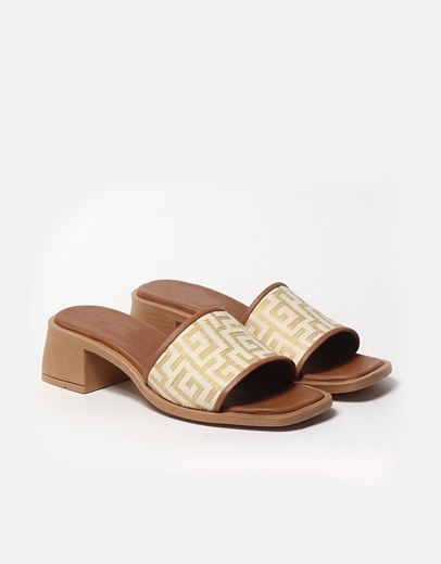 Εικόνα της Δερμάτινα χαμηλά mules Ελληνικής κατασκευής με φαρδιά φάσα Χρυσό