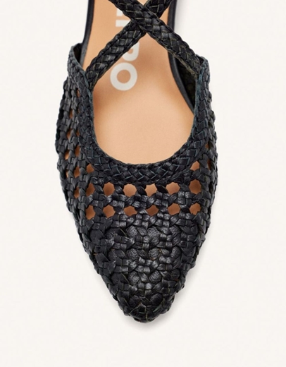 Εικόνα της Δερμάτινα γοβάκια Gioseppo με χιαστί σχέδιο Μαύρο