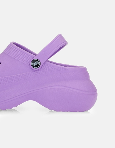 Εικόνα της Γυναικεία σαμπό με μεταλλικά διακοσμητικά στοιχεία Μωβ