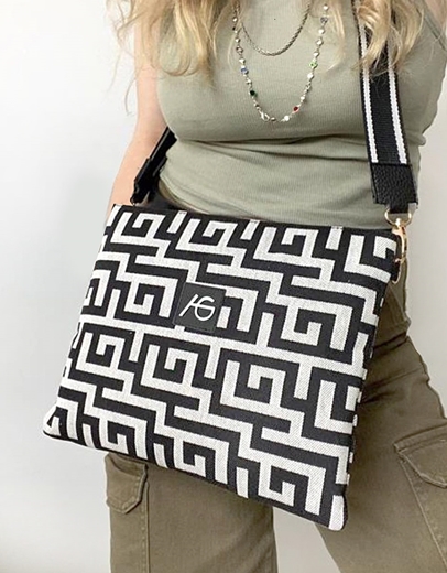 Εικόνα της Χειροποίητη τσάντα - φάκελος με μαίανδρο Μαύρο