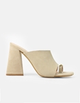 Εικόνα από Mules Ελληνικής κατασκευής με toe ring και ιδιαίτερο τακούνι Μπεζ