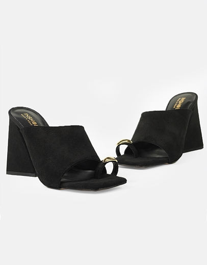 Εικόνα της Mules Ελληνικής κατασκευής με toe ring και ιδιαίτερο τακούνι Μαύρο