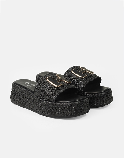 Εικόνα της Δερμάτινα σανδάλια Ελληνικής κατασκευής με μεταλλική αγκράφα Μαύρο