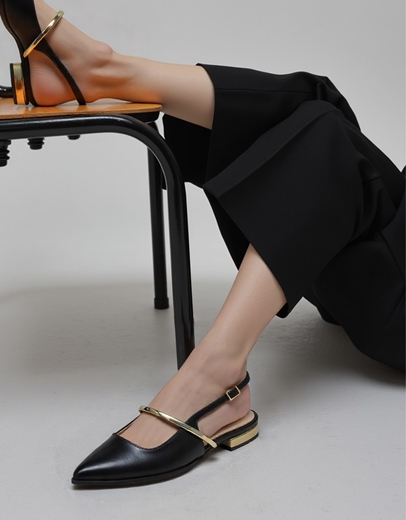 Εικόνα της Mules Ελληνικής Κατασκευής με μεταλλική μπαρέτα Μαύρο