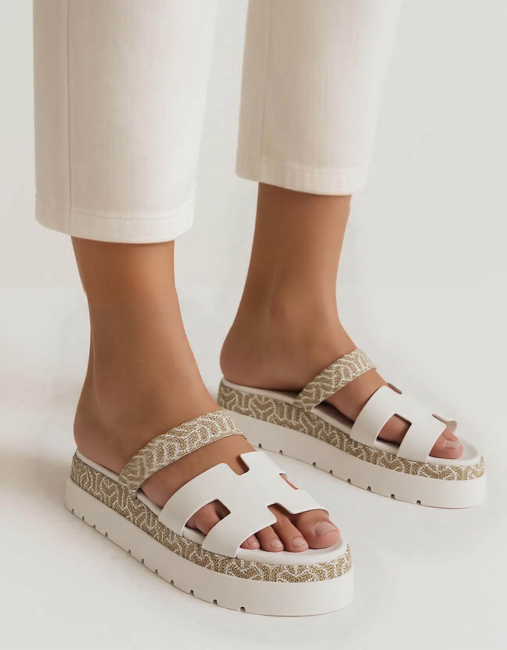 Εικόνα από Δερμάτινα σανδάλια Ελληνικής κατασεκυής με velcro Λευκό