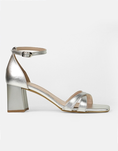 Εικόνα της Πεδίλα Ελληνικής κατασκευής με χιαστί μπαρέτες Ασημί