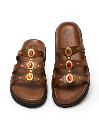 Εικόνα της Δερμάτινα σανδάλια Ελληνικής κατασκευής με διακοσμητικά πετράδια Ταμπά