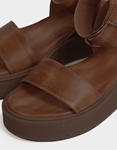Εικόνα από Δερμάτινα flatforms Ελληνικής κατασκευής με μπαρέτα Καφέ