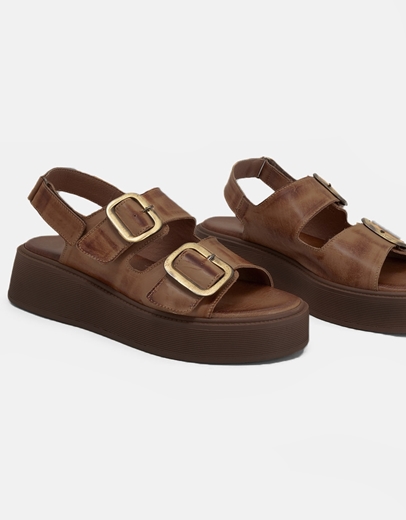 Εικόνα της Δερμάτινα flatforms Ελληνικής κατασκευής με μεταλλικούς τοκάδες Καφέ