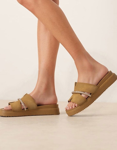 Εικόνα της Δερμάτινα flatforms Ελληνικής κατασκευής  με strass Ταμπά