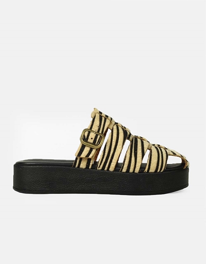 Εικόνα της Δερμάτινα flatforms Ελληνικής κατασκευής με animal print Ζέμπρα