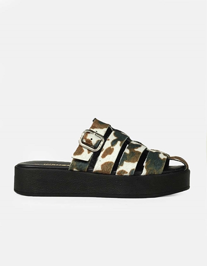 Εικόνα της Δερμάτινα flatforms Ελληνικής κατασκευής με animal print Cow