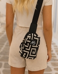 Εικόνα από Crossbody χειροποίητο τσαντάκι με μαίανδρο Μαύρο