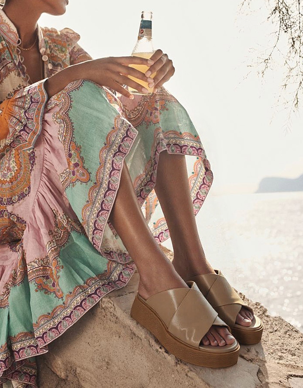 Εικόνα από Δερμάτινα flatforms Ελληνικής Κατασκευής με χιαστί φάσα Μπεζ