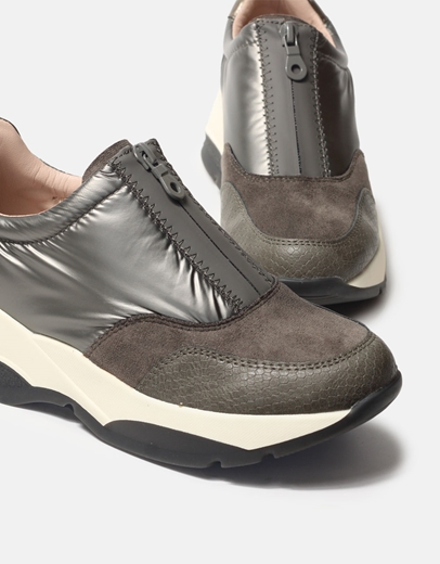 Εικόνα της Sneakers σε συνδυασμό υλικών με chunky σόλα Γκρι