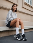 Εικόνα από Γυναικεία sneakers δίσολα με μοτίβο στο πλάι Μαύρο