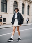 Εικόνα από Γυναικεία sneakers με διακοσμητικό φτερό στο πλάι Μαύρο