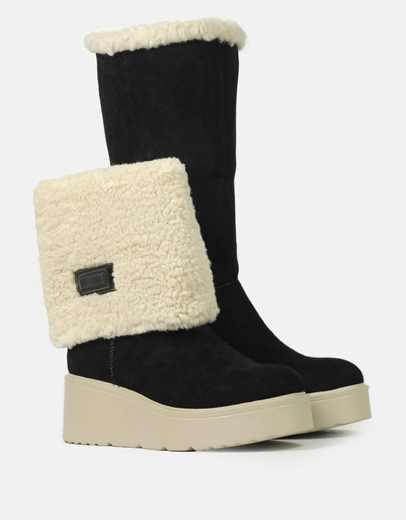 Εικόνα της Γυναικέια suede μποτάκια με διπλό πάτο Μαύρο