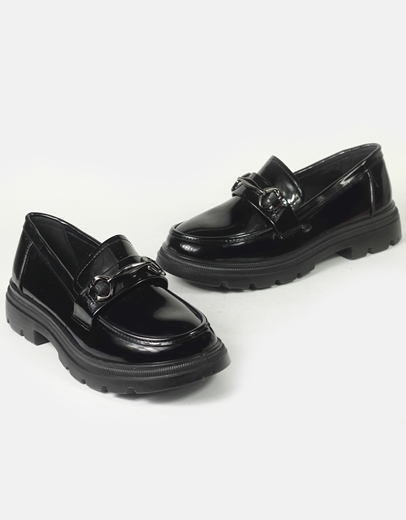 Εικόνα της Γυναικεία basic loafers σε απλή γραμμή Μαύρο