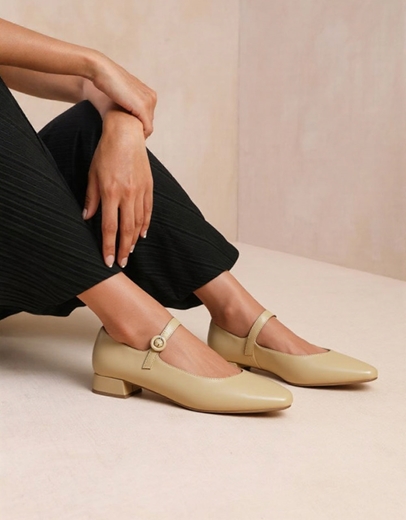 Εικόνα της Μονόχρωμα Mary Jane γοβάκια με χαμηλό τακούνι Μπεζ