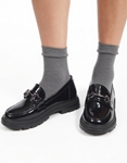 Εικόνα από Γυναικεία basic loafers σε απλή γραμμή Μαύρο