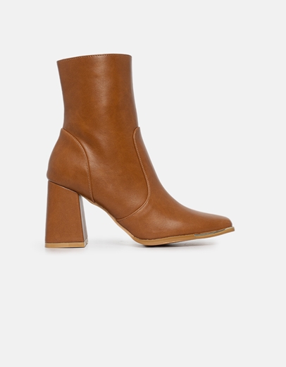 Εικόνα της Γυναικεία μποτάκια με μεταλλική λεπτομέρεια Ταμπά