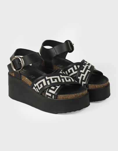 Εικόνα της Δερμάτινα πέδιλα Ελληνικής κατασκευής χιαστί με Μαίανδρο Μαύρο