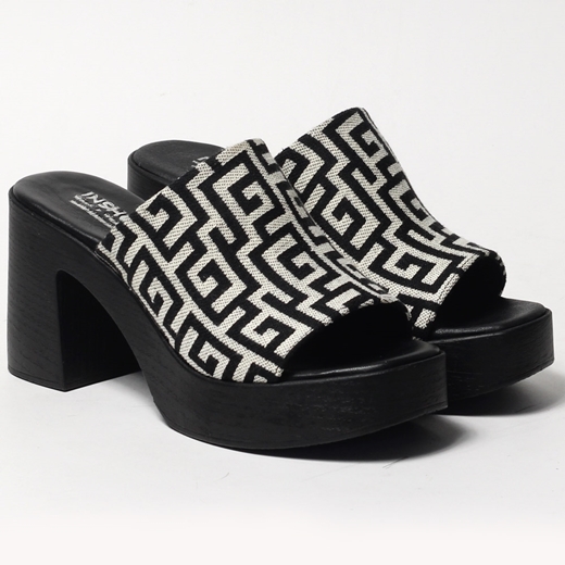 Εικόνα της Mules με μαίανδρο Ελληνικής Κατασκευής και τετράγωνο τακούνι Μαύρο