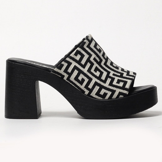 Εικόνα της Mules με μαίανδρο Ελληνικής Κατασκευής και τετράγωνο τακούνι Μαύρο