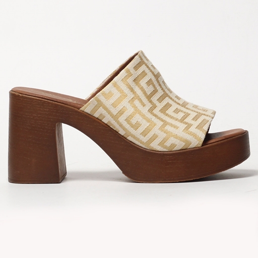 Εικόνα της Mules με μαίανδρο Ελληνικής Κατασκευής και τετράγωνο τακούνι Χρυσό