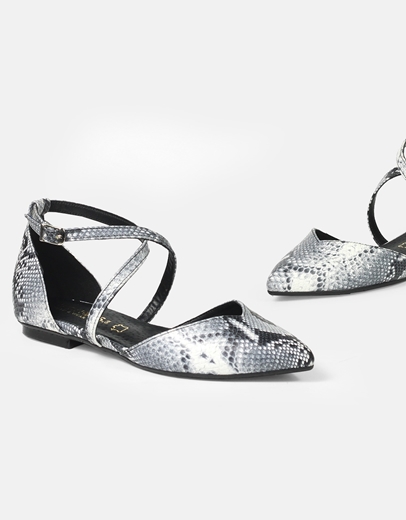 Εικόνα της Γοβάκια Ελληνικής κατασκευής με μπαρέτα Λευκό/Μαύρο