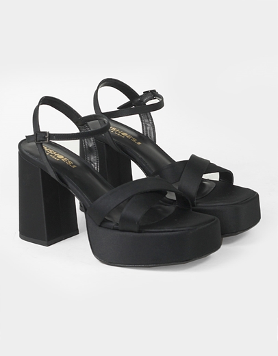 Εικόνα της Σατέν πέδιλα Ελληνικής κατασκευής σε καρέ γραμμή Μαύρο