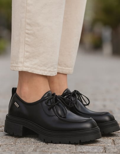 Εικόνα της Γυναικεία loafers με τρακτερωτή σόλα Μαύρο