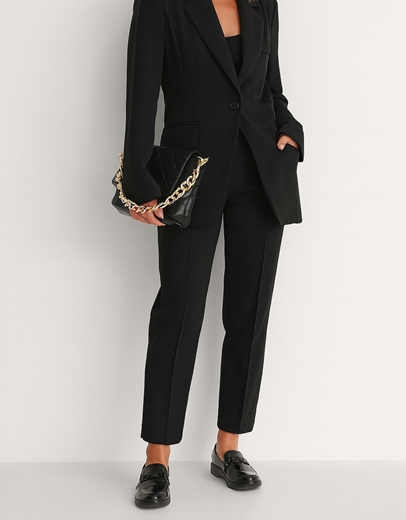 Εικόνα της Γυναικεία loafers λουστρίνι με αγκράφα Μαύρο