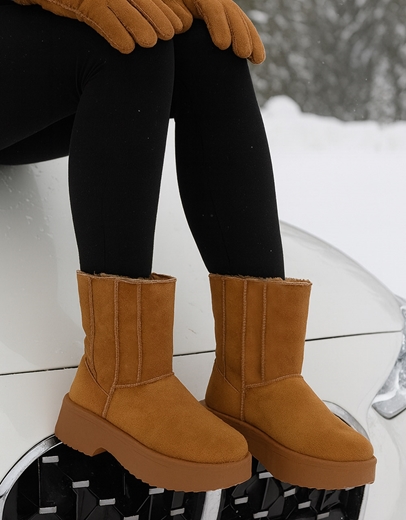 Εικόνα της Δίσολα suede μποτάκια με χαμηλό τακούνι Ταμπά