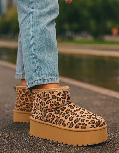 Εικόνα της Δίσολα suede μποτάκια αστραγάλου μονόχρωμα Λεοπάρ
