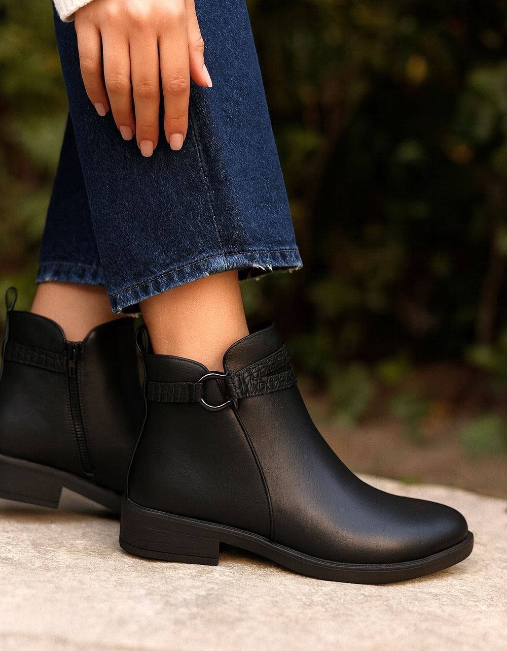 Εικόνα από Μποτάκια αστραγάλου με κροκό λεπτομέρεια Μαύρο