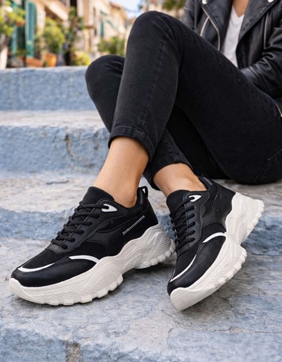 Εικόνα της Γυναικεία sneakers σε απλή γραμμή με chunky σόλα Μαύρο