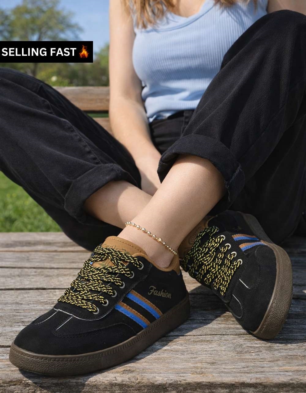 Εικόνα από Sneakers γυναικεια με γραμμικό σχέδιο και διχρωμία Μαύρο